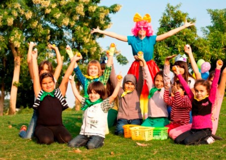 Fiesta de cumpleaños al aire libre